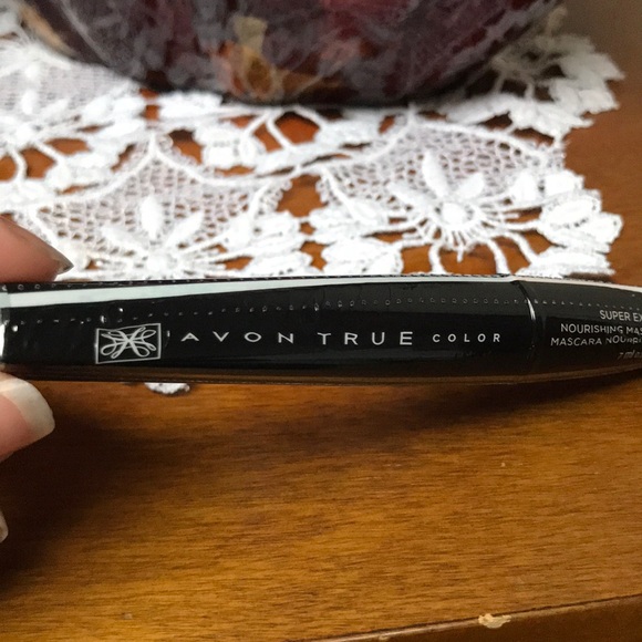 Avon makeup holiday gift set - Picture 3 of 8